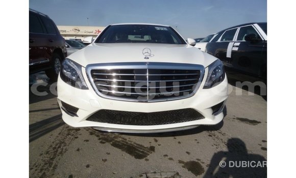 Sayi Imported Mercedes-Benz 190 White Mota in Import - Dubai a Burkina Faso Sayi Imported Mercedes-Benz 190 White Mota in Import - Dubai a Burkina Faso