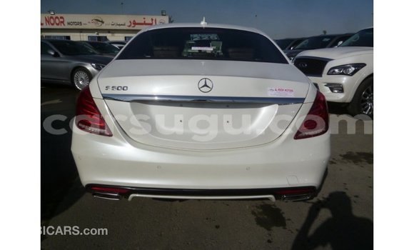 Sayi Imported Mercedes-Benz 190 White Mota in Import - Dubai a Burkina Faso Sayi Imported Mercedes-Benz 190 White Mota in Import - Dubai a Burkina Faso