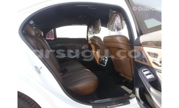 Sayi Imported Mercedes-Benz 190 White Mota in Import - Dubai a Burkina Faso Sayi Imported Mercedes-Benz 190 White Mota in Import - Dubai a Burkina Faso