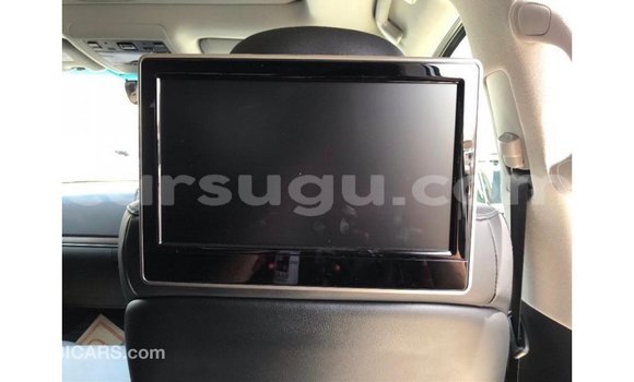 Sayi Imported Toyota Land Cruiser White Mota in Import - Dubai a Burkina Faso Sayi Imported Toyota Land Cruiser White Mota in Import - Dubai a Burkina Faso