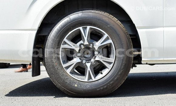 Acheter Import Voiture Toyota Hiace Blanc à Import - Dubai, Burkina-Faso Acheter Import Voiture Toyota Hiace Blanc à Import - Dubai, Burkina-Faso