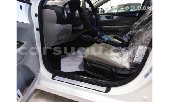 Sayi Imported Kia Cerato White Mota in Import - Dubai a Burkina Faso Sayi Imported Kia Cerato White Mota in Import - Dubai a Burkina Faso