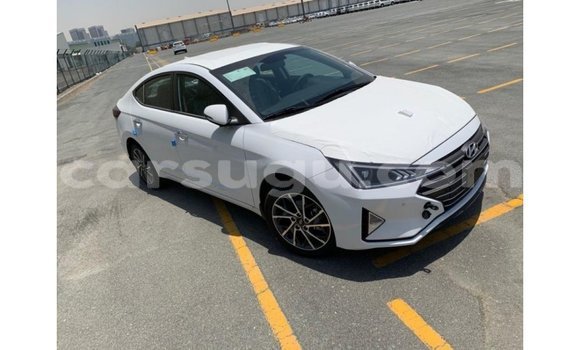 Sayi Imported Hyundai Elantra White Mota in Import - Dubai a Burkina Faso Sayi Imported Hyundai Elantra White Mota in Import - Dubai a Burkina Faso