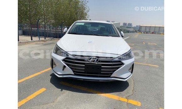 Sayi Imported Hyundai Elantra White Mota in Import - Dubai a Burkina Faso Sayi Imported Hyundai Elantra White Mota in Import - Dubai a Burkina Faso