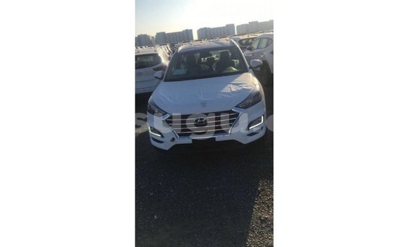 Acheter Import Voiture Hyundai Tucson Blanc à Import - Dubai, Burkina-Faso Acheter Import Voiture Hyundai Tucson Blanc à Import - Dubai, Burkina-Faso