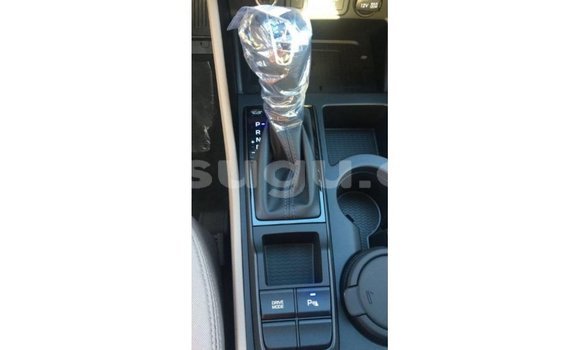 Acheter Import Voiture Hyundai Tucson Blanc à Import - Dubai, Burkina-Faso Acheter Import Voiture Hyundai Tucson Blanc à Import - Dubai, Burkina-Faso