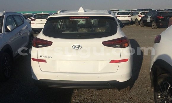 Acheter Import Voiture Hyundai Tucson Blanc à Import - Dubai, Burkina-Faso Acheter Import Voiture Hyundai Tucson Blanc à Import - Dubai, Burkina-Faso
