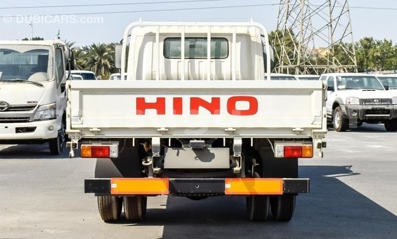 Acheter Import Utilitaire Hino 300 Series Blanc à Import - Dubai, Burkina-Faso Acheter Import Utilitaire Hino 300 Series Blanc à Import - Dubai, Burkina-Faso