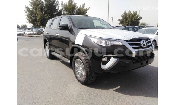 Sayi Imported Toyota Fortuner Black Mota in Import - Dubai a Burkina Faso Sayi Imported Toyota Fortuner Black Mota in Import - Dubai a Burkina Faso