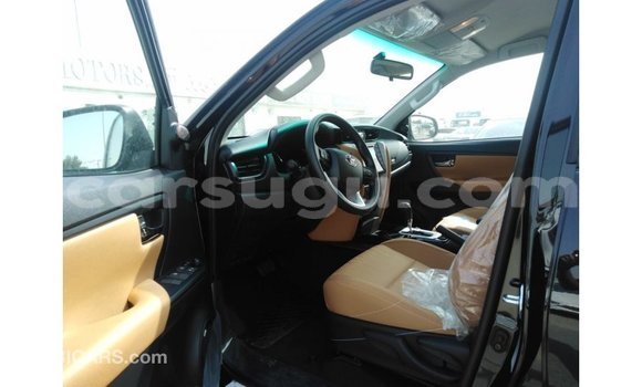 Sayi Imported Toyota Fortuner Black Mota in Import - Dubai a Burkina Faso Sayi Imported Toyota Fortuner Black Mota in Import - Dubai a Burkina Faso