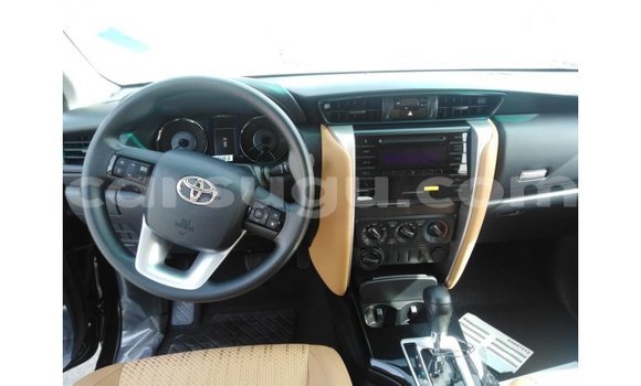 Sayi Imported Toyota Fortuner Black Mota in Import - Dubai a Burkina Faso Sayi Imported Toyota Fortuner Black Mota in Import - Dubai a Burkina Faso