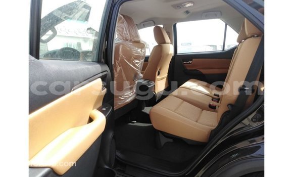 Sayi Imported Toyota Fortuner Black Mota in Import - Dubai a Burkina Faso Sayi Imported Toyota Fortuner Black Mota in Import - Dubai a Burkina Faso