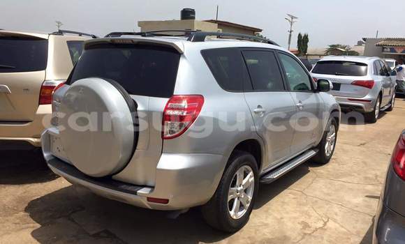 Acheter Neuf Voiture Toyota RAV4 Gris à Ouagadougou, Burkina-Faso Acheter Neuf Voiture Toyota RAV4 Gris à Ouagadougou, Burkina-Faso