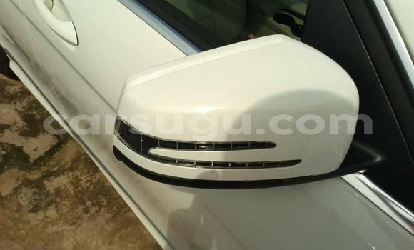 Acheter Occasion Voiture Mercedes-Benz C–Class Blanc à Ouagadougou, Burkina-Faso Acheter Occasion Voiture Mercedes-Benz C–Class Blanc à Ouagadougou, Burkina-Faso