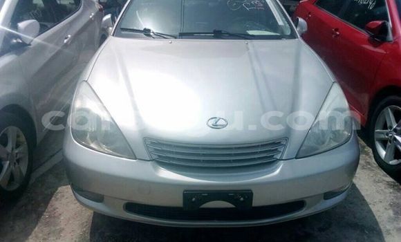 Sayi Na hannu Lexus ES Azurfa Mota in Ouagadougou a Burkina Faso Sayi Na hannu Lexus ES Azurfa Mota in Ouagadougou a Burkina Faso