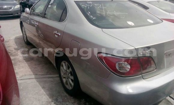 Sayi Na hannu Lexus ES Azurfa Mota in Ouagadougou a Burkina Faso Sayi Na hannu Lexus ES Azurfa Mota in Ouagadougou a Burkina Faso