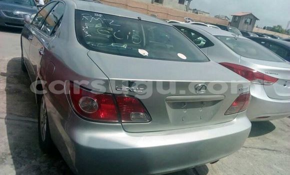 Sayi Na hannu Lexus ES Azurfa Mota in Ouagadougou a Burkina Faso Sayi Na hannu Lexus ES Azurfa Mota in Ouagadougou a Burkina Faso