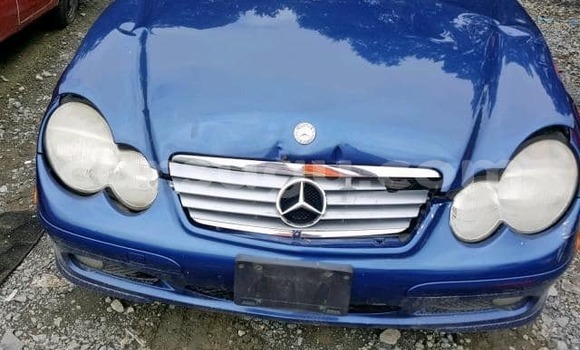 Sayi Na hannu Mercedes-Benz C–Class Blue Mota in Ouagadougou a Burkina Faso Sayi Na hannu Mercedes-Benz C–Class Blue Mota in Ouagadougou a Burkina Faso