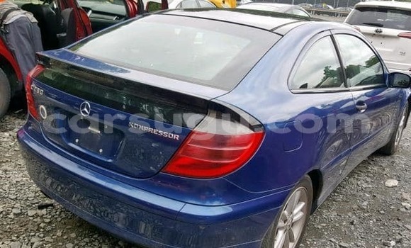 Sayi Na hannu Mercedes-Benz C–Class Blue Mota in Ouagadougou a Burkina Faso Sayi Na hannu Mercedes-Benz C–Class Blue Mota in Ouagadougou a Burkina Faso