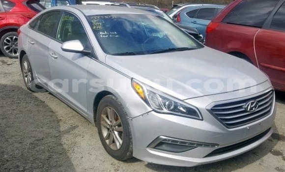 Sayi Na hannu Hyundai Sonata Azurfa Mota in Ouagadougou a Burkina Faso Sayi Na hannu Hyundai Sonata Azurfa Mota in Ouagadougou a Burkina Faso