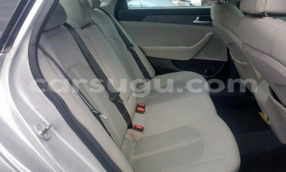 Sayi Na hannu Hyundai Sonata Azurfa Mota in Ouagadougou a Burkina Faso Sayi Na hannu Hyundai Sonata Azurfa Mota in Ouagadougou a Burkina Faso