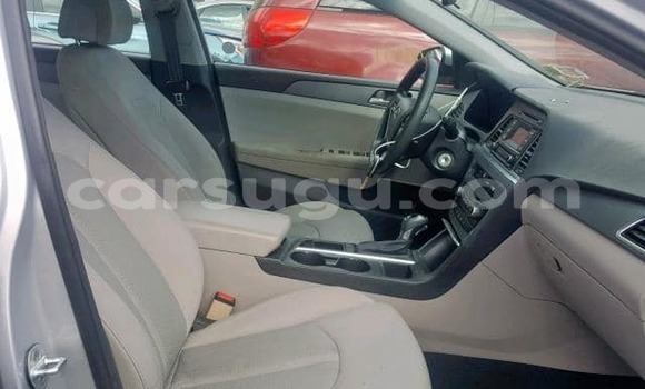 Sayi Na hannu Hyundai Sonata Azurfa Mota in Ouagadougou a Burkina Faso Sayi Na hannu Hyundai Sonata Azurfa Mota in Ouagadougou a Burkina Faso