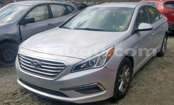 Sayi Na hannu Hyundai Sonata Azurfa Mota in Ouagadougou a Burkina Faso Sayi Na hannu Hyundai Sonata Azurfa Mota in Ouagadougou a Burkina Faso