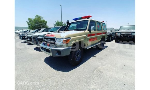 Buy Import Toyota Land Cruiser White Car in Import - Dubai in Burkina Faso Buy Import Toyota Land Cruiser White Car in Import - Dubai in Burkina Faso