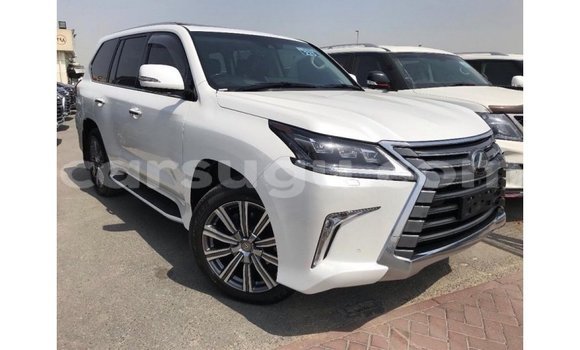 Sayi Imported Lexus LX White Mota in Import - Dubai a Burkina Faso Sayi Imported Lexus LX White Mota in Import - Dubai a Burkina Faso