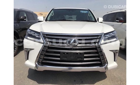 Sayi Imported Lexus LX White Mota in Import - Dubai a Burkina Faso Sayi Imported Lexus LX White Mota in Import - Dubai a Burkina Faso