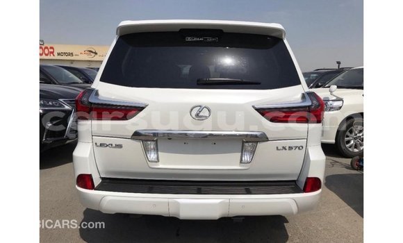 Sayi Imported Lexus LX White Mota in Import - Dubai a Burkina Faso Sayi Imported Lexus LX White Mota in Import - Dubai a Burkina Faso