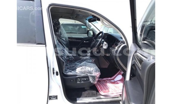Sayi Imported Lexus LX White Mota in Import - Dubai a Burkina Faso Sayi Imported Lexus LX White Mota in Import - Dubai a Burkina Faso