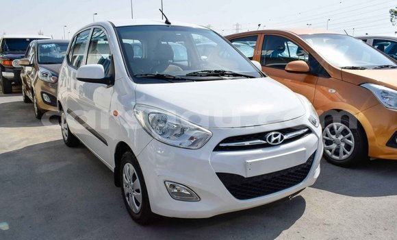 Sayi Imported Hyundai i10 White Mota in Import - Dubai a Burkina Faso Sayi Imported Hyundai i10 White Mota in Import - Dubai a Burkina Faso