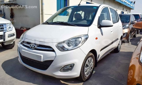 Sayi Imported Hyundai i10 White Mota in Import - Dubai a Burkina Faso Sayi Imported Hyundai i10 White Mota in Import - Dubai a Burkina Faso