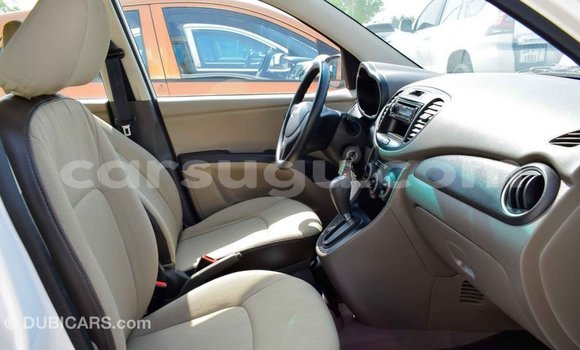 Sayi Imported Hyundai i10 White Mota in Import - Dubai a Burkina Faso Sayi Imported Hyundai i10 White Mota in Import - Dubai a Burkina Faso