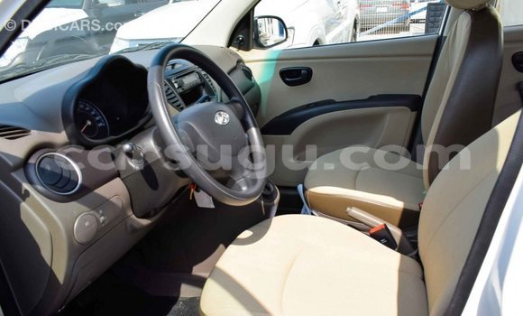 Sayi Imported Hyundai i10 White Mota in Import - Dubai a Burkina Faso Sayi Imported Hyundai i10 White Mota in Import - Dubai a Burkina Faso