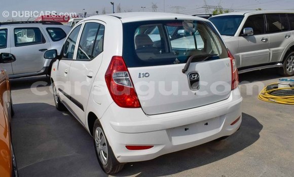 Sayi Imported Hyundai i10 White Mota in Import - Dubai a Burkina Faso Sayi Imported Hyundai i10 White Mota in Import - Dubai a Burkina Faso