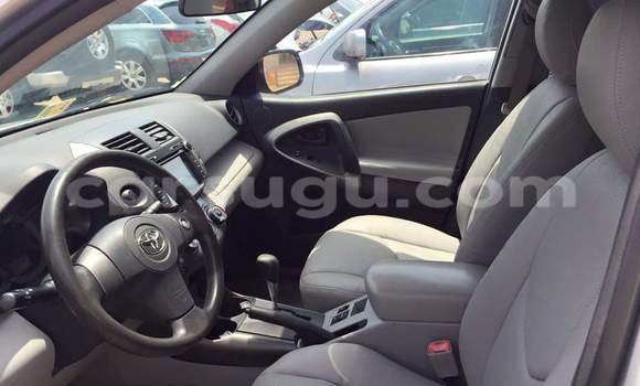 Acheter Neuf Voiture Toyota RAV4 Gris à Ouagadougou, Burkina-Faso Acheter Neuf Voiture Toyota RAV4 Gris à Ouagadougou, Burkina-Faso