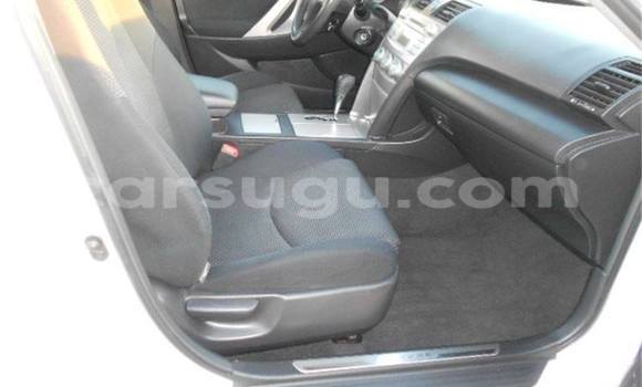 Acheter Neuf Voiture Toyota Camry Blanc à Ouagadougou, Burkina-Faso Acheter Neuf Voiture Toyota Camry Blanc à Ouagadougou, Burkina-Faso