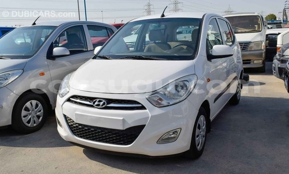 Sayi Imported Hyundai i10 White Mota in Import - Dubai a Burkina Faso Sayi Imported Hyundai i10 White Mota in Import - Dubai a Burkina Faso