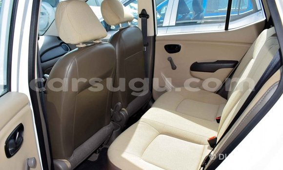 Sayi Imported Hyundai i10 White Mota in Import - Dubai a Burkina Faso Sayi Imported Hyundai i10 White Mota in Import - Dubai a Burkina Faso