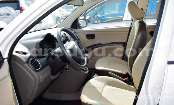 Sayi Imported Hyundai i10 White Mota in Import - Dubai a Burkina Faso Sayi Imported Hyundai i10 White Mota in Import - Dubai a Burkina Faso