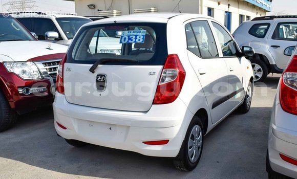 Sayi Imported Hyundai i10 White Mota in Import - Dubai a Burkina Faso Sayi Imported Hyundai i10 White Mota in Import - Dubai a Burkina Faso