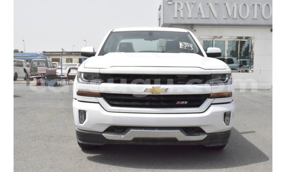 Sayi Imported Chevrolet Silverado White Mota in Import - Dubai a Burkina Faso