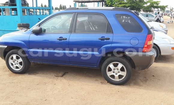 Acheter Occasion Voiture Kia Sportage Bleu à Ouagadougou, Burkina-Faso Acheter Occasion Voiture Kia Sportage Bleu à Ouagadougou, Burkina-Faso
