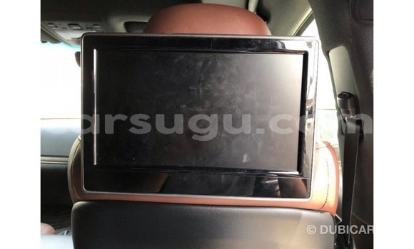 Sayi Imported Toyota Land Cruiser White Mota in Import - Dubai a Burkina Faso Sayi Imported Toyota Land Cruiser White Mota in Import - Dubai a Burkina Faso