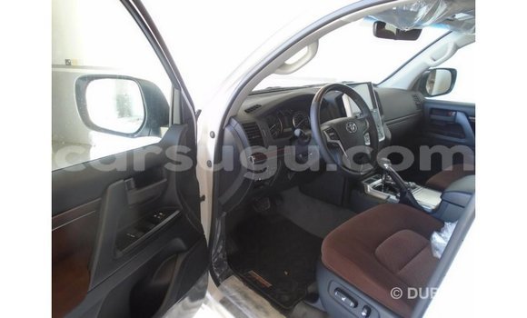 Buy Import Toyota Land Cruiser White Car in Import - Dubai in Burkina Faso Buy Import Toyota Land Cruiser White Car in Import - Dubai in Burkina Faso