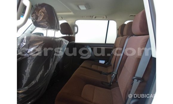Buy Import Toyota Land Cruiser White Car in Import - Dubai in Burkina Faso Buy Import Toyota Land Cruiser White Car in Import - Dubai in Burkina Faso
