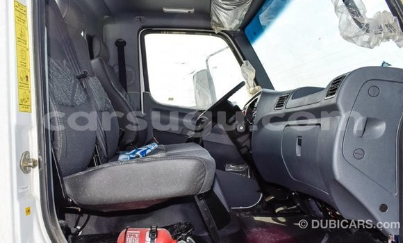 Acheter Import Voiture Mercedes-Benz 190 Blanc à Import - Dubai, Burkina-Faso Acheter Import Voiture Mercedes-Benz 190 Blanc à Import - Dubai, Burkina-Faso