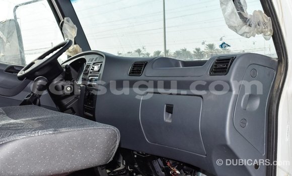 Acheter Import Voiture Mercedes-Benz 190 Blanc à Import - Dubai, Burkina-Faso Acheter Import Voiture Mercedes-Benz 190 Blanc à Import - Dubai, Burkina-Faso